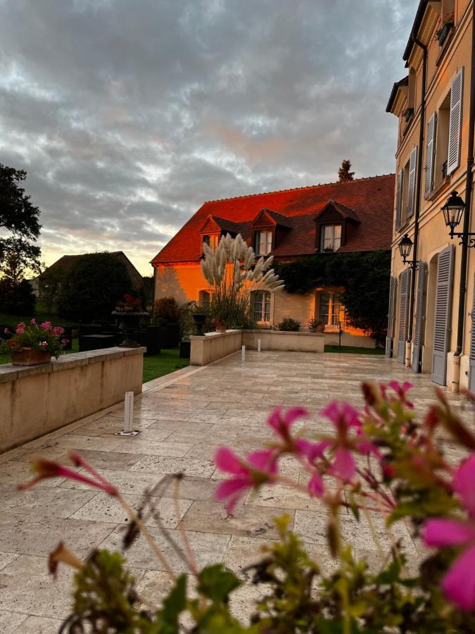Hotel Domaine De L'Orangerie Bonnat Exteriör bild